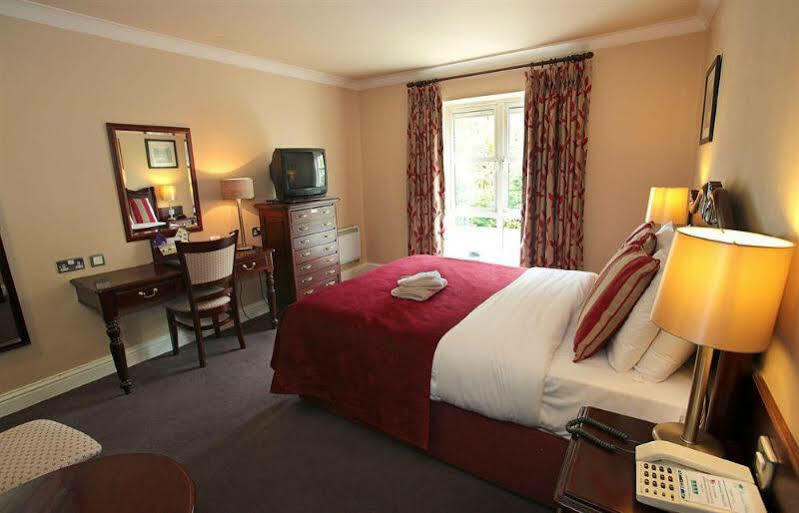 Killarney Riverside Hotel Exterior photo
